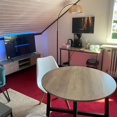 Accommodatie bij particulieren Grosses Dachzimmer Mit Eigener Lounge In Ruhiger Lage